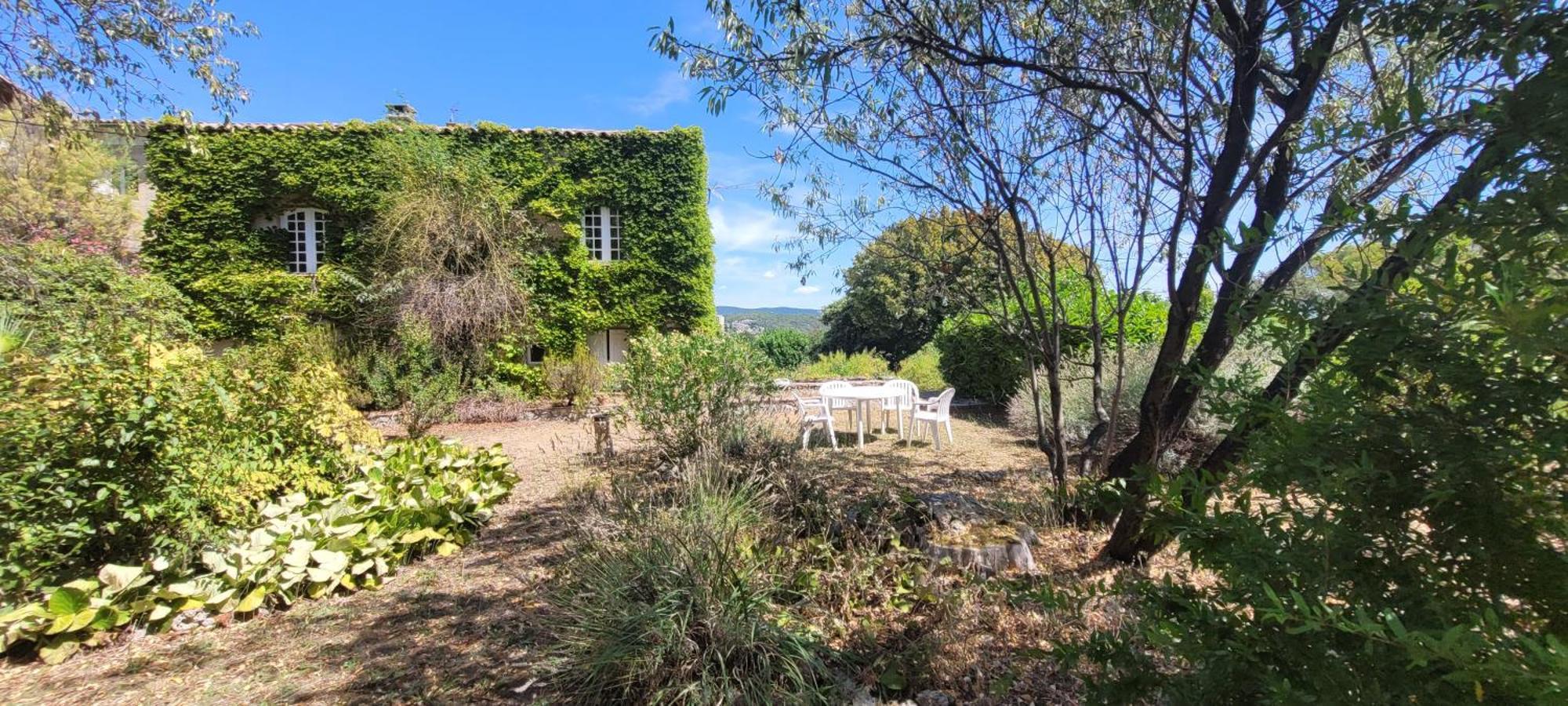 Le Domaine Du Soulier -Gite Et Chambres D'Hotes - La Maison Du Gardien Tornac Bagian luar foto