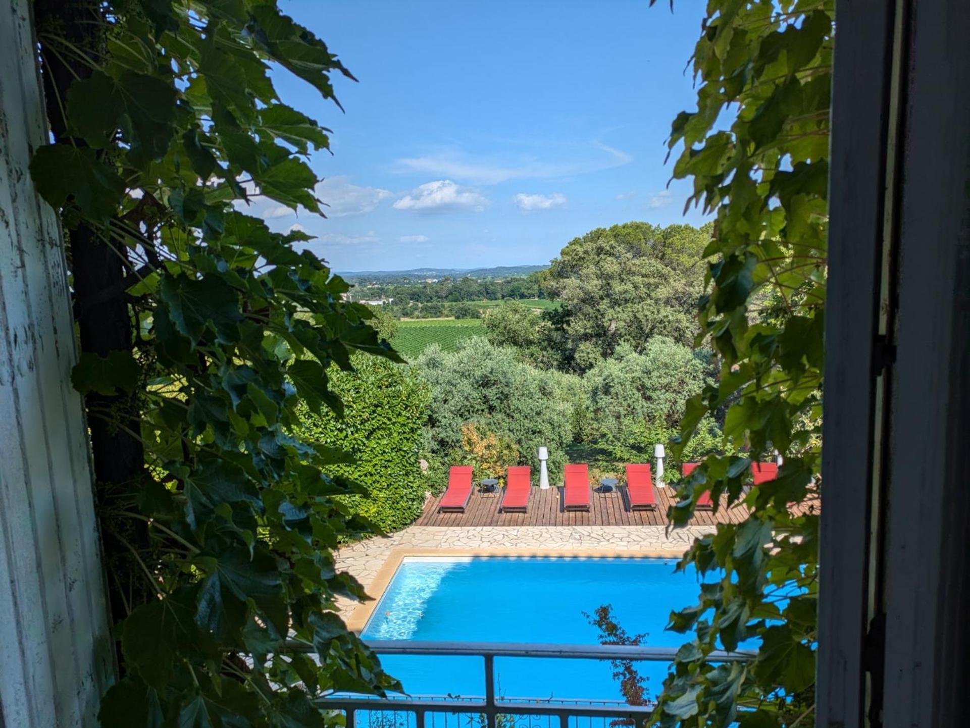 Le Domaine Du Soulier -Gite Et Chambres D'Hotes - La Maison Du Gardien Tornac Bagian luar foto