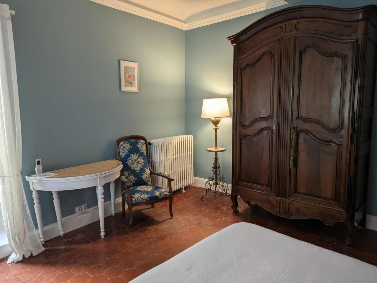 Le Domaine Du Soulier -Gite Et Chambres D'Hotes - La Maison Du Gardien Tornac Bagian luar foto
